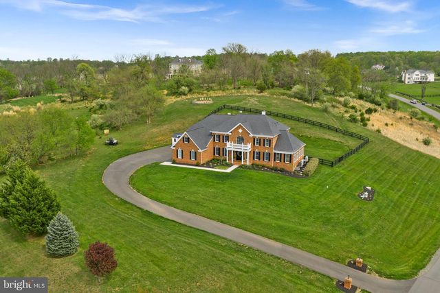 15064 BARLOW DR, Waterford, VA 20197