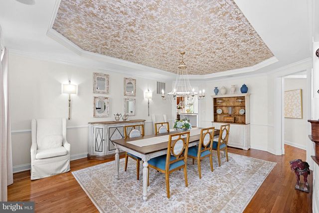 15064 BARLOW DR, Waterford, VA 20197