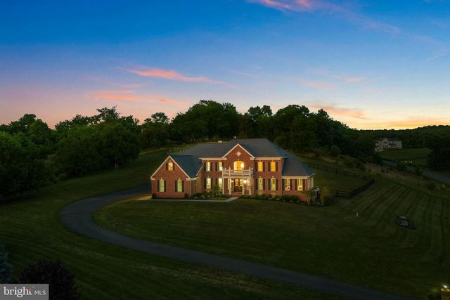 15064 BARLOW DR, Waterford, VA 20197