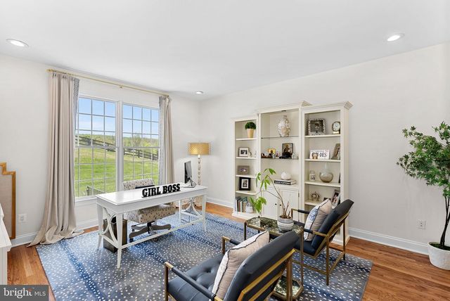 15064 BARLOW DR, Waterford, VA 20197