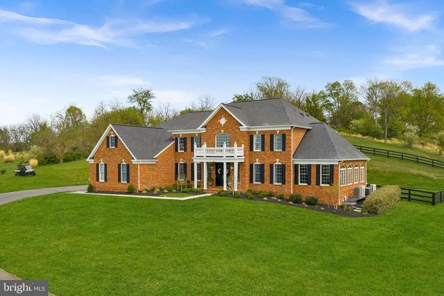 15064 BARLOW DR, Waterford, VA 20197