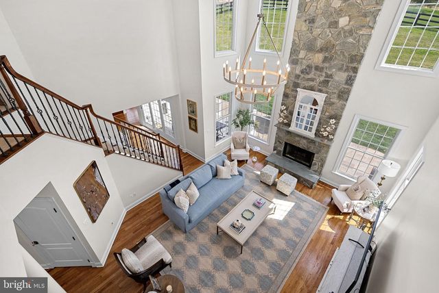 15064 BARLOW DR, Waterford, VA 20197