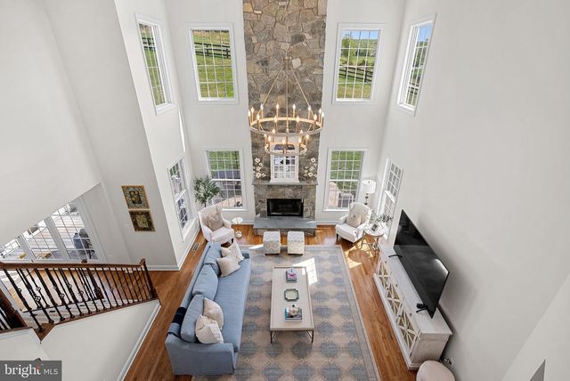 15064 BARLOW DR, Waterford, VA 20197
