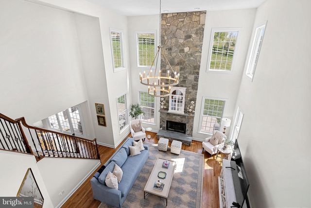 15064 BARLOW DR, Waterford, VA 20197