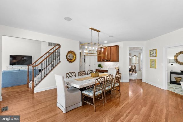15064 BARLOW DR, Waterford, VA 20197