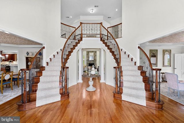 15064 BARLOW DR, Waterford, VA 20197