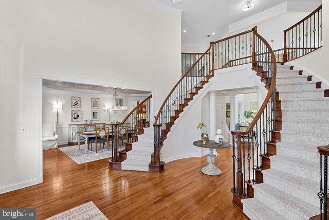 15064 BARLOW DR, Waterford, VA 20197