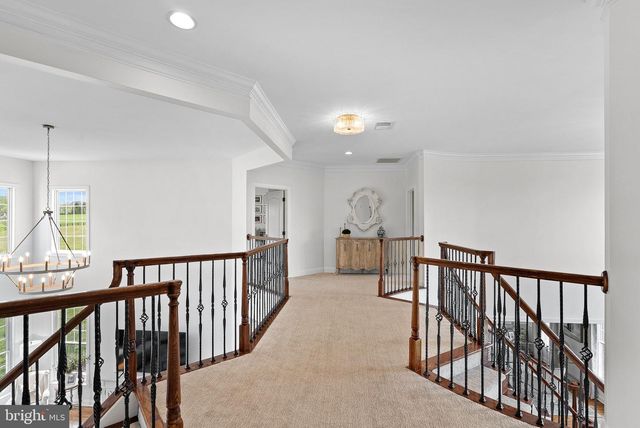15064 BARLOW DR, Waterford, VA 20197