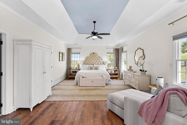 15064 BARLOW DR, Waterford, VA 20197