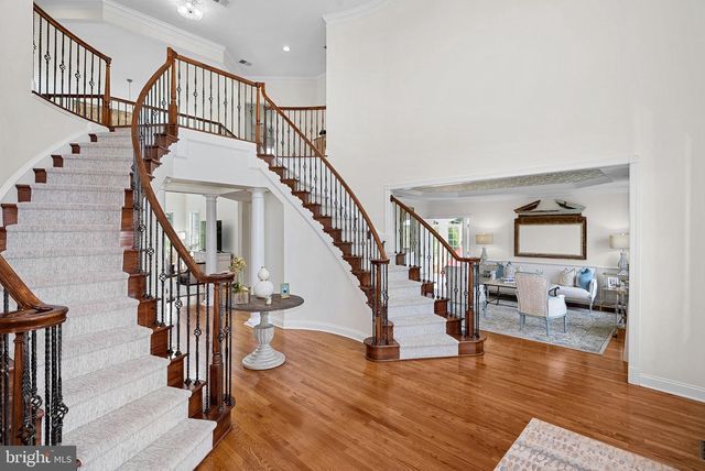 15064 BARLOW DR, Waterford, VA 20197