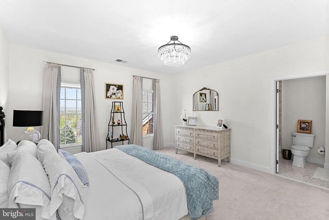 15064 BARLOW DR, Waterford, VA 20197