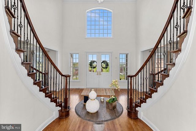 15064 BARLOW DR, Waterford, VA 20197