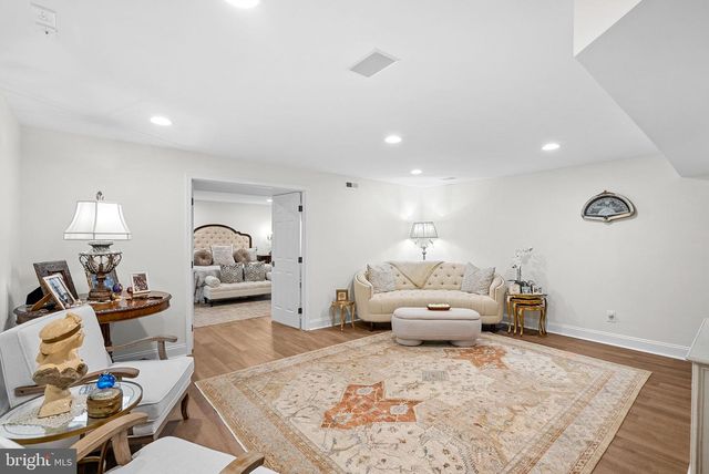 15064 BARLOW DR, Waterford, VA 20197