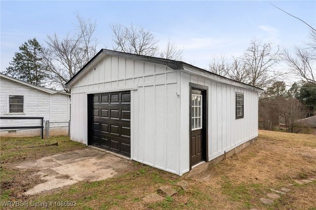 211 W Houston Street, Greenwood, AR 72936
