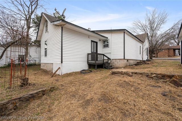 211 W Houston Street, Greenwood, AR 72936