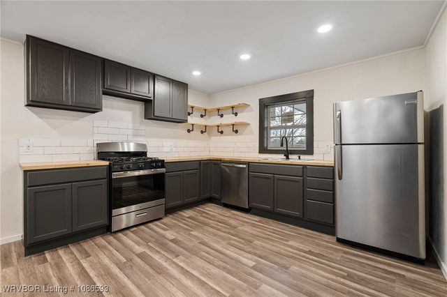 211 W Houston Street, Greenwood, AR 72936