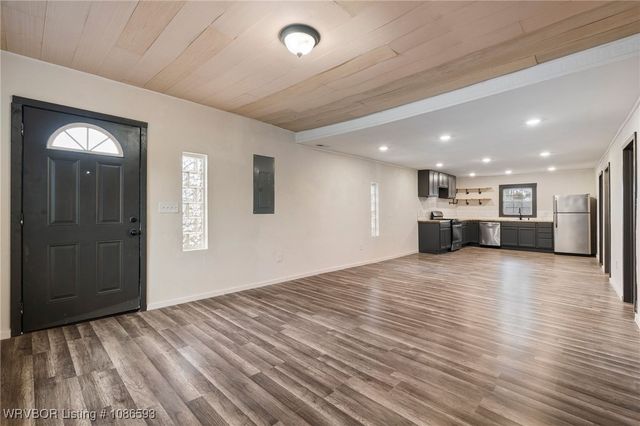 211 W Houston Street, Greenwood, AR 72936