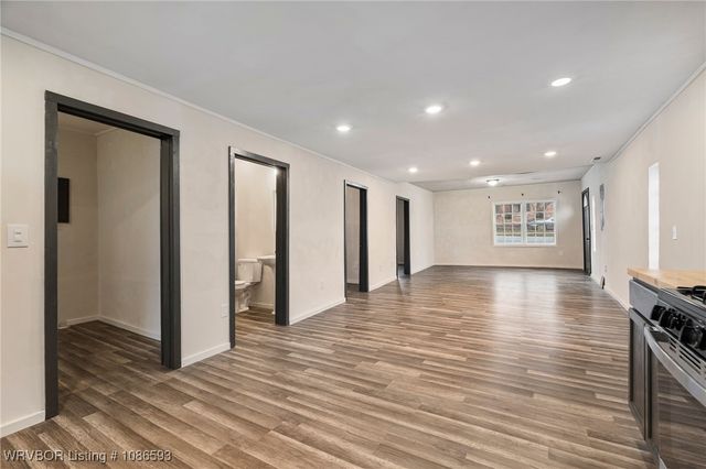 211 W Houston Street, Greenwood, AR 72936