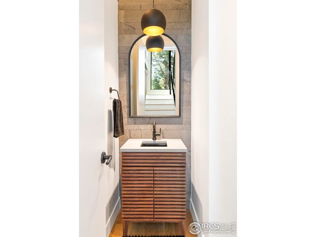 2709 Pine St, Boulder, CO 80302