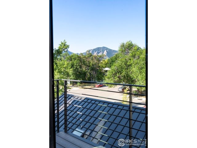 2709 Pine St, Boulder, CO 80302