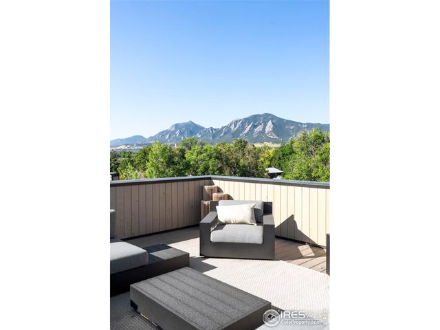 2709 Pine St, Boulder, CO 80302