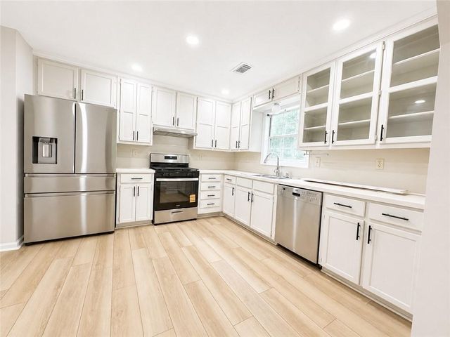 1400 Chalet Circle, Lawrenceville, GA 30043