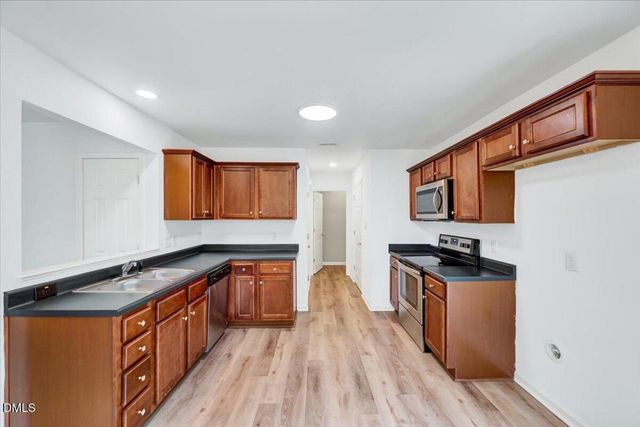 130 Cherryhill Drive, Four Oaks, NC 27524