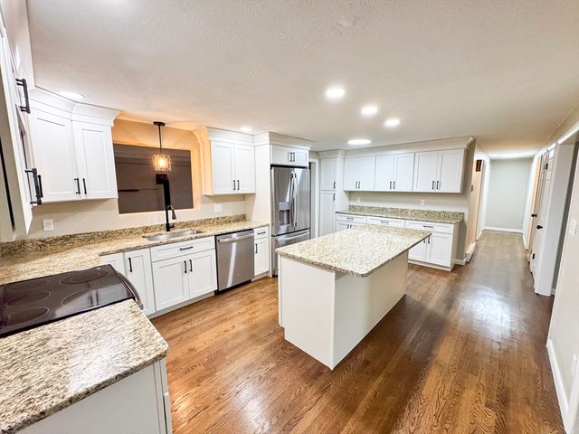 181 Dresser Hill Rd, Dudley, MA 01571