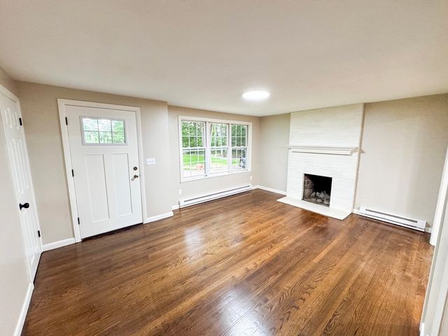 181 Dresser Hill Rd, Dudley, MA 01571