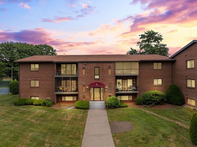 221 Oak St 223, Brockton, MA 02302