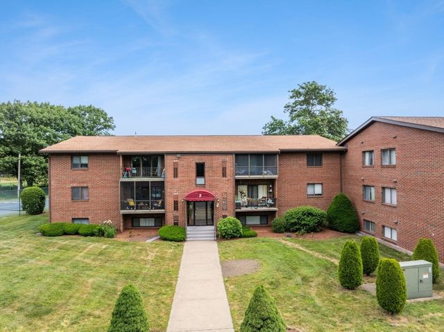 221 Oak St 223, Brockton, MA 02302