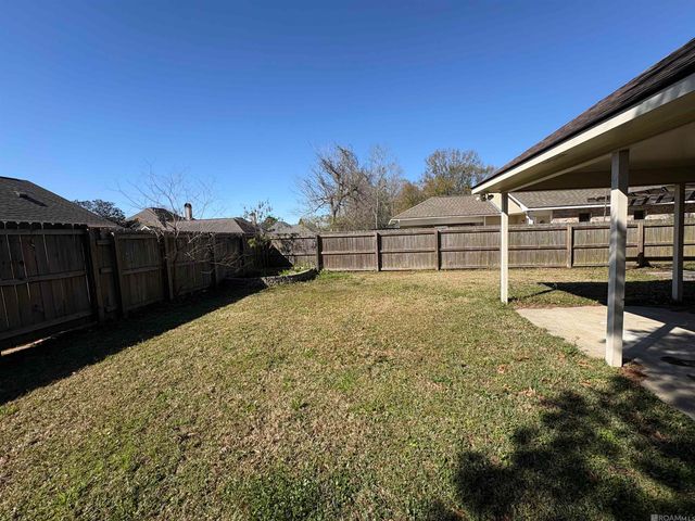 10030 Brownway Ln, Baton Rouge, LA 70817