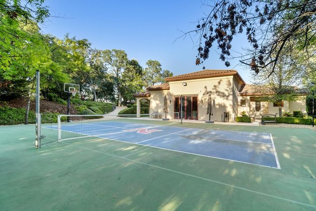 5687 Ridge Park Dr, Loomis, CA 95650