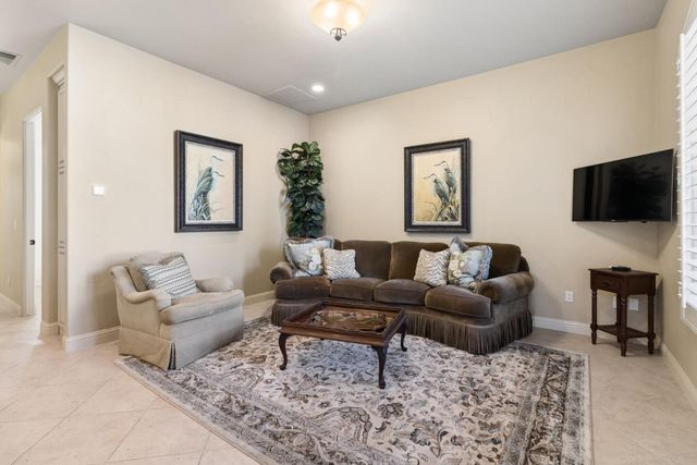 5687 Ridge Park Dr, Loomis, CA 95650
