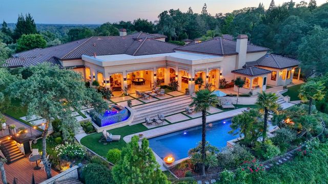 5687 Ridge Park Dr, Loomis, CA 95650