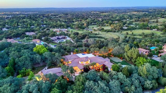 5687 Ridge Park Dr, Loomis, CA 95650