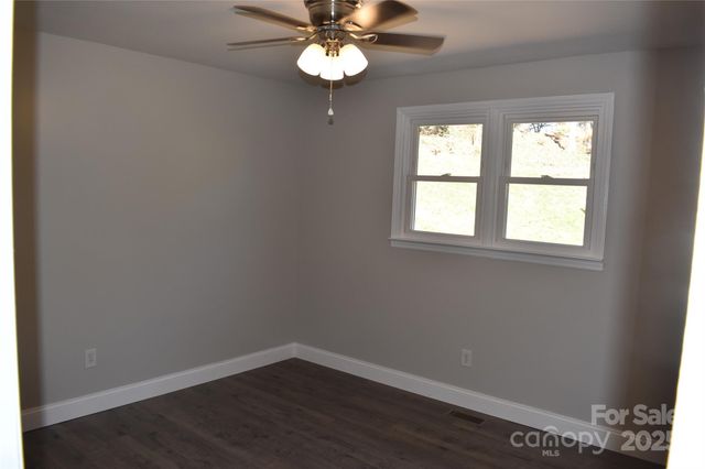 159 Bradley Street, Nebo, NC 28761