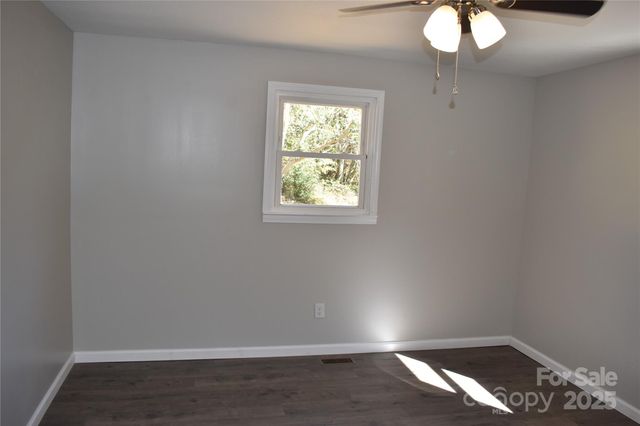 159 Bradley Street, Nebo, NC 28761