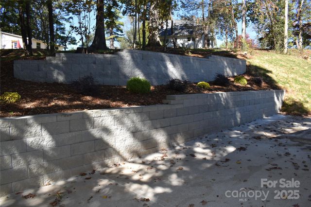 159 Bradley Street, Nebo, NC 28761