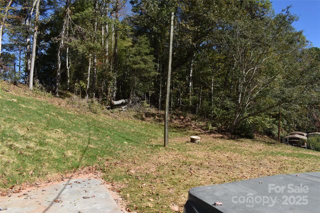 159 Bradley Street, Nebo, NC 28761