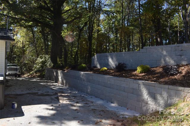 159 Bradley Street, Nebo, NC 28761