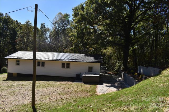 159 Bradley Street, Nebo, NC 28761