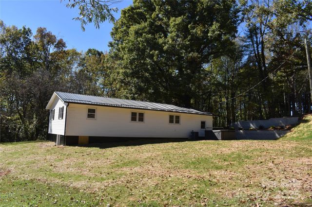 159 Bradley Street, Nebo, NC 28761