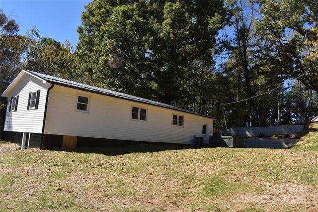 159 Bradley Street, Nebo, NC 28761