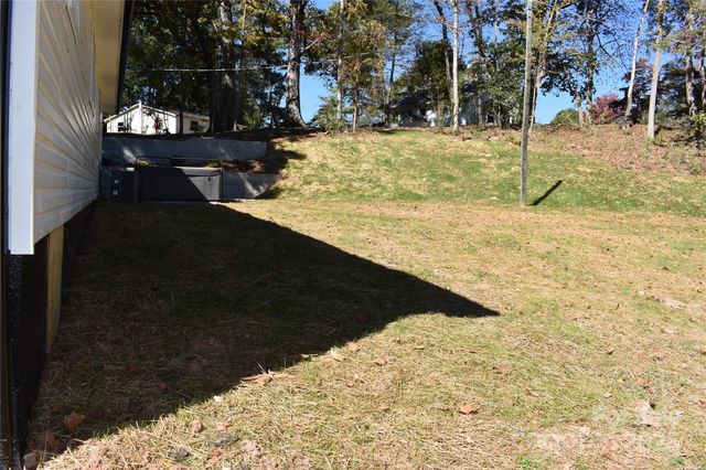 159 Bradley Street, Nebo, NC 28761