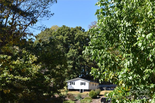 159 Bradley Street, Nebo, NC 28761