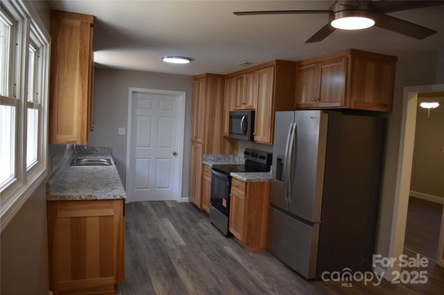 159 Bradley Street, Nebo, NC 28761