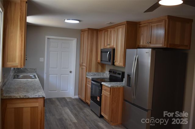 159 Bradley Street, Nebo, NC 28761