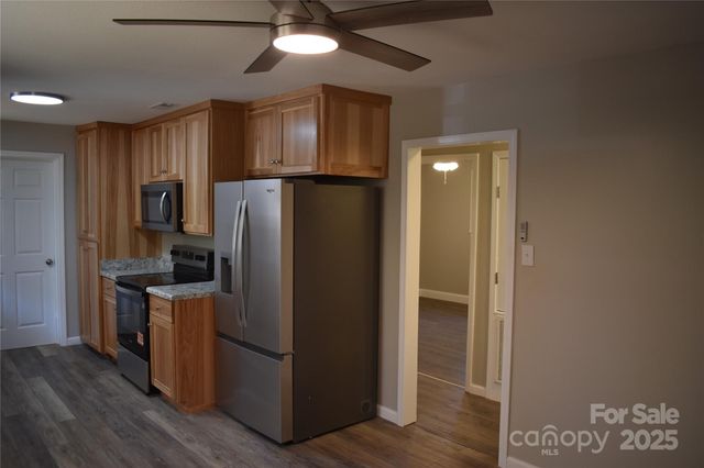 159 Bradley Street, Nebo, NC 28761