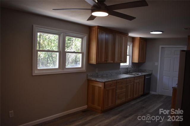 159 Bradley Street, Nebo, NC 28761